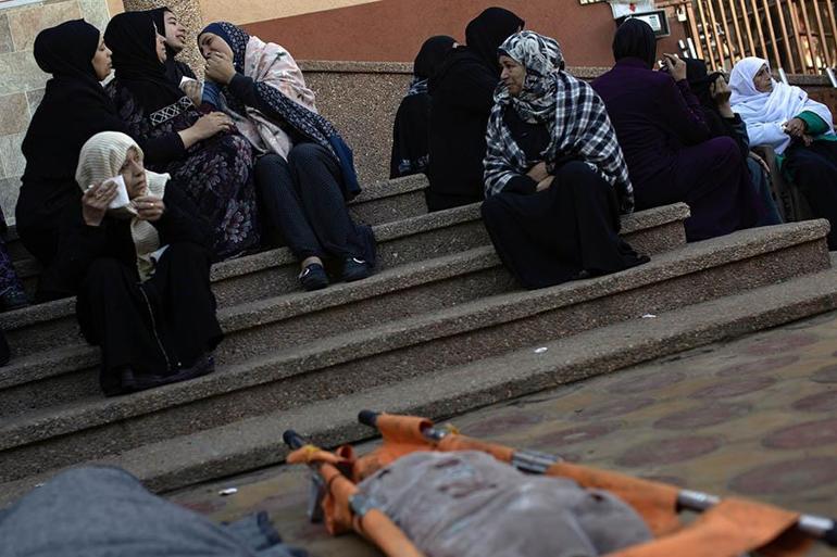 Gazzede can kaybı 22 bin 722’ye yükseldi
